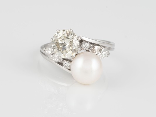 Bild PERL-RING MIT DIAMANTBESATZ