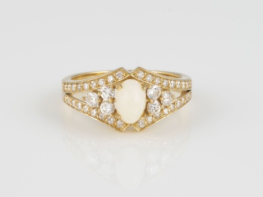 Bild OPAL-RING MIT DIAMANTBESATZ
