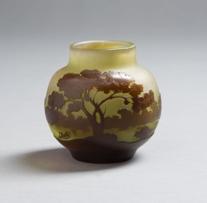 Auktion <br>KLEINE VASE 'PAYSAGE LACUSTRE'