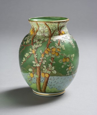 Auction <br>VASE MIT ZITRONENBAUM UND ROSEN