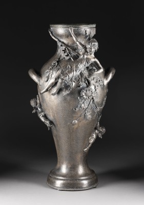 Bild JUGENDSTIL-BODENVASE MIT PUTTI UND NYMPHE
