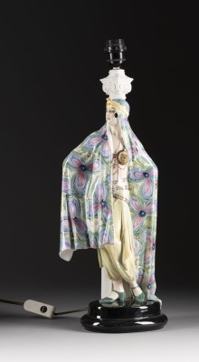 Auktion <br>GROSSE FIGÜRLICHE LAMPE 'AIDA'