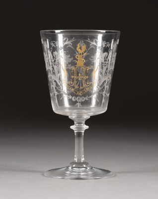 Auction <br>KLEINER POKAL MIT DEVISE