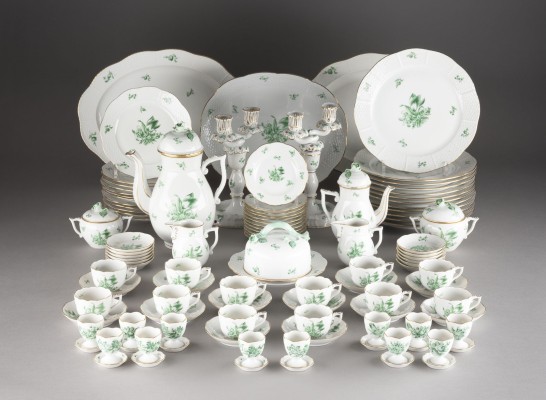 Auction <br>163-TEILIGES SPEISE- UND KAFFEESERVICE 'BOUQUET DE TULIP VERTE'