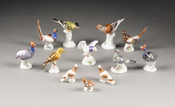 Picture SAMMLUNG VON ZWÖLF MINIATUR-VOGELFIGUREN