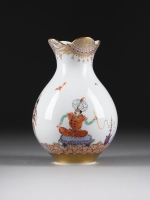 Auktion <br>KUGELIGE VASE '1001 NACHT'
