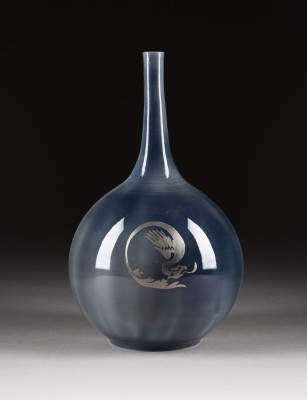 Auktion <br>VASE 'DRACHENKOPF'