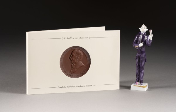 Bild MINIATURFIGUR UND GEDENKMEDAILLE 'DR. MÜLLER'