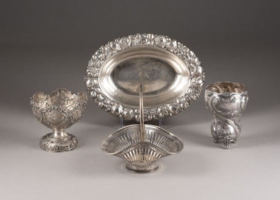 Bild DREI SCHALEN UND VASE