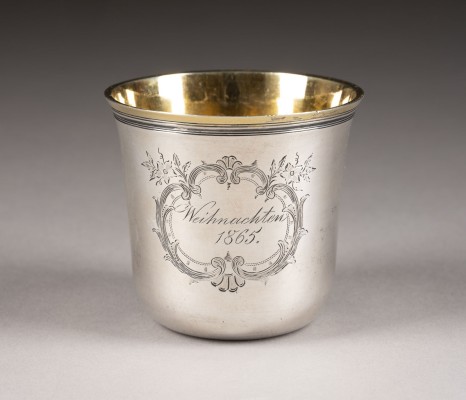 Bild BECHER MIT VERGOLDETEM RAND