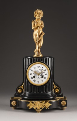 Auction <br>PENDULE MIT PUTTO