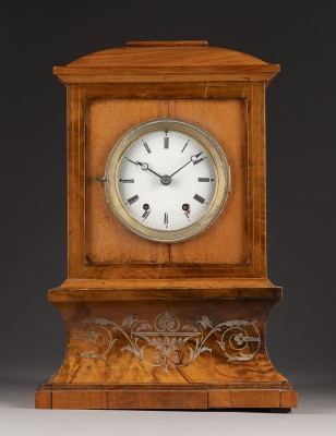 Auktion <br>BIEDERMEIER-KAMINUHR