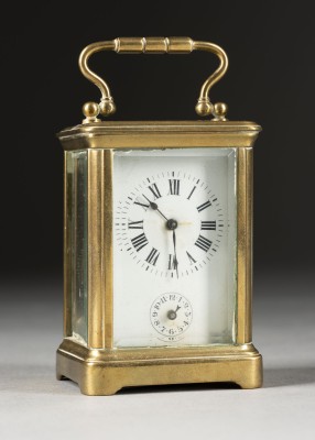 Auction <br>KLEINER REISEWECKER