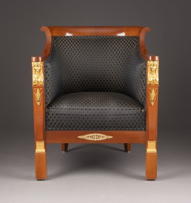 Auktion <br>KLASSIZISTISCHER ARMLEHNSESSEL