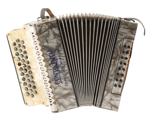 Auction <br>KNOPFAKKORDEON CONTINENTAL HERFELD & CO