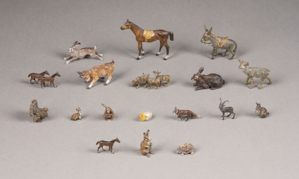 Picture KONVOLUT VON 18 TIERFIGUREN