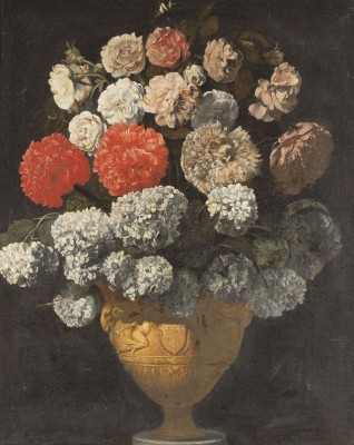 Auction <br>STILLLEBEN MIT BLÜHENDEN HORTENSIEN UND ROSEN IN EINER AMPHORENVASE