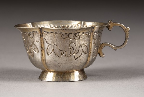 Auction <br>A SILVER CHARKA