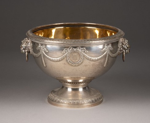 Picture PRUNKVOLLE FUSS-SCHALE MIT DEM MONOGRAMM DES ZAREN NIKOLAUS II. VON RUSSLAND