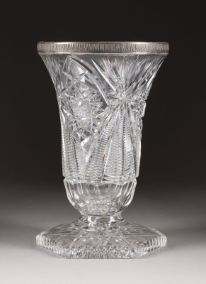 Bild GROSSE VASE MIT SILBER-MONTIERUNG