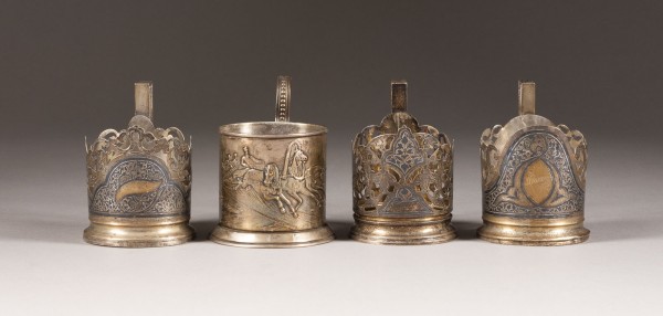 Bild VIER TEEGLAS-HALTER