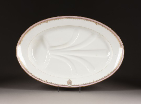 Bild GROSSE SERVIER-PLATTE MIT MONOGRAMM
