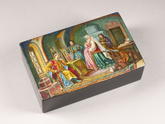 Auction <br>A PAPIER-MACHÉ AND LACQUER BOX 'BORIS GODUNOV SHOWS HIS DAUGHTER KSENIA A PORTRAIT OF THE
