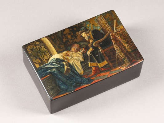 Auction <br>A PAPIERMACHÉ AND LACQUERED BOX SHOWING IVAN THE TERRIBLE ADMIRING VASILISA MELENTIEVA