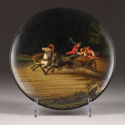 Auction <br>A PAPIER-MACHÉ AND LACQUER PLATE WITH TROIKA