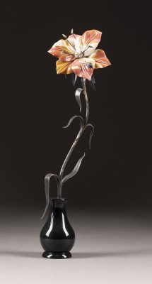 Auction <br>A SILVER AND HARDSTONE FLOWER STUDY OF A LILY