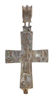 Auktion <br>BYZANTINISCHES ENKOLPION MIT CHRISTUS UND DER GOTTESMUTTER