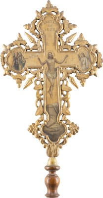 Auktion <br>PROZESSIONSKREUZ MIT DER KREUZIGUNG UND AUFERSTEHUNG CHRISTI
