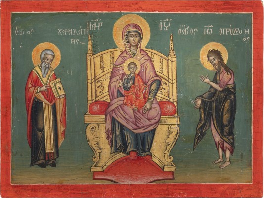 Bild GROSSE IKONE MIT DER THRONENDEN GOTTESMUTTER FLANKIERT VON DEM HEILIGEN CHARALAMPIOS UND JOHANNES DEM VORLÄUFER