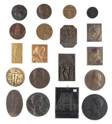 Auktion <br>KONVOLUT AUS 19 GEDENK- UND PORTRAITPLAKETTEN