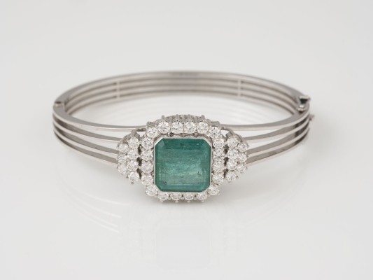 Auktion <br>ARMREIF - NATÜRLICHER SMARAGD 9.00 CT.