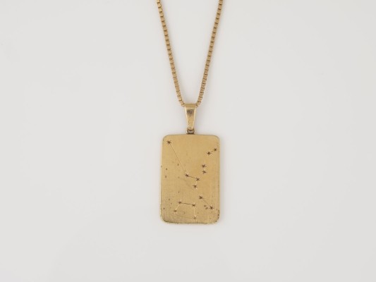 Auktion <br>ANHÄNGER MIT KETTE