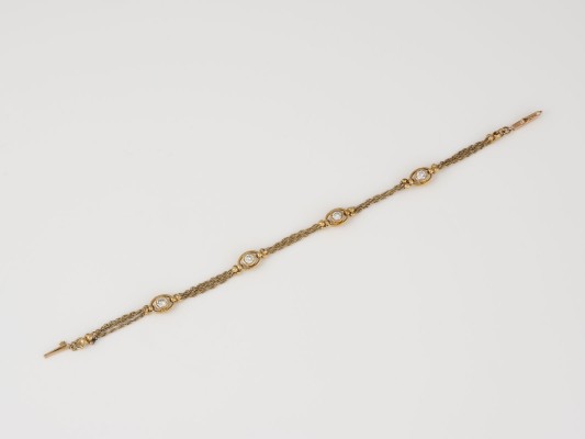 Auction <br>ARMBAND