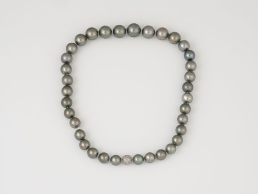 Auktion <br>COLLIER