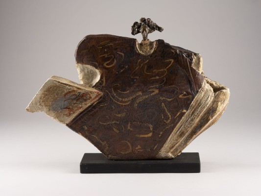 Auction <br>FIGÜRLICHE KERAMIK-FIGUR MIT BRONZE (1988)
