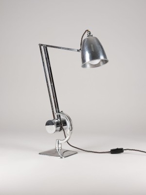 Auction <br>SCHREIBTISCHLEUCHTE MIT GEGENGEWICHT