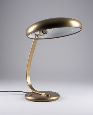 Auction <br>SCHREIBTISCHLEUCHTE AUS MESSING