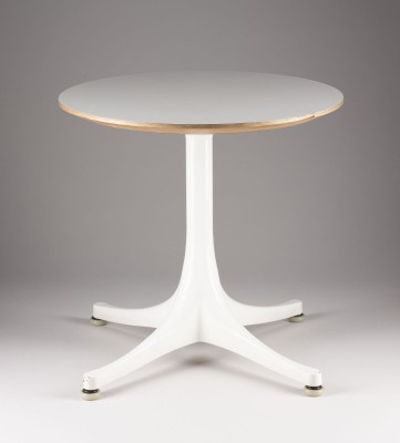 Auktion <br>SIDE TABLE / BEISTELLTISCH HERMAN MILLER