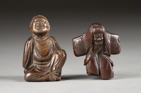 Bild ZWEI HOLZGESCHNITZTE NETSUKE VON MENSCHLICHEN FIGUREN