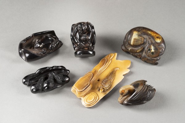 Bild SECHS HORNGESCHNITZTE NETSUKE