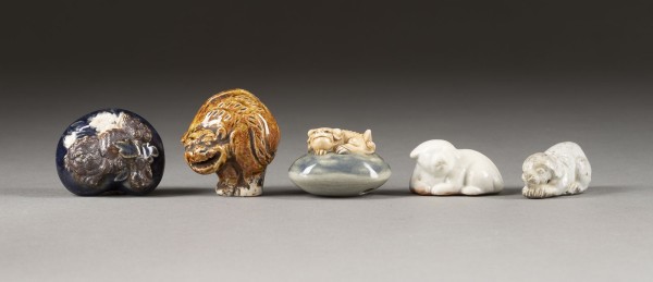 Bild FÜNF NETSUKE VON TIEREN AUS KERAMIK