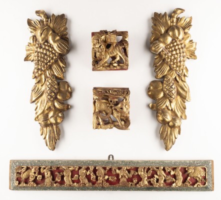 Bild EIN FÜNFTEILIGES KONVOLUT VON GOLDLACKIERTEN HOLZRELIEFS