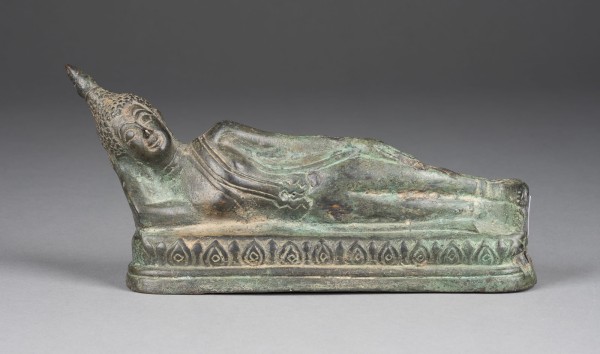 Picture EINE LIEGENDE FIGUR VON BUDDHA AUS BRONZE