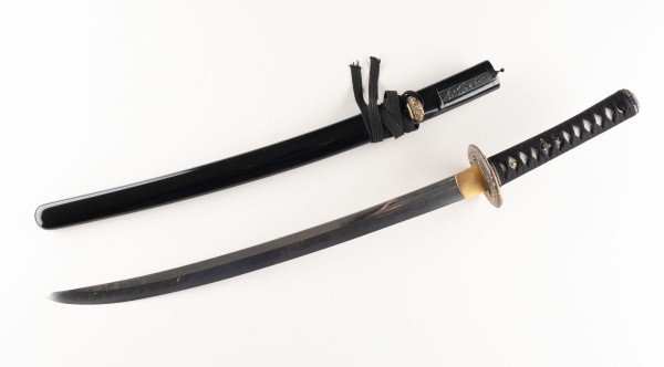 Auction <br>EIN MONTIERTES WAKIZASHI