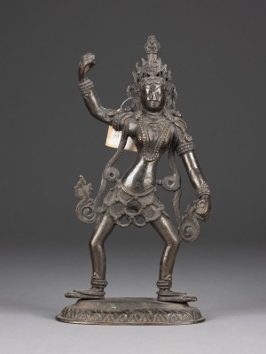 Picture EINE STEHENDE FIGUR VON DAKINI AUS BRONZE