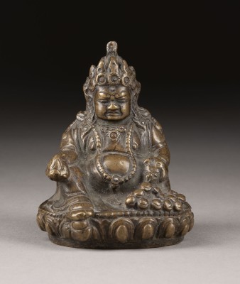 Picture EINE SITZENDE FIGUR VON JAMBHALA AUS BRONZE